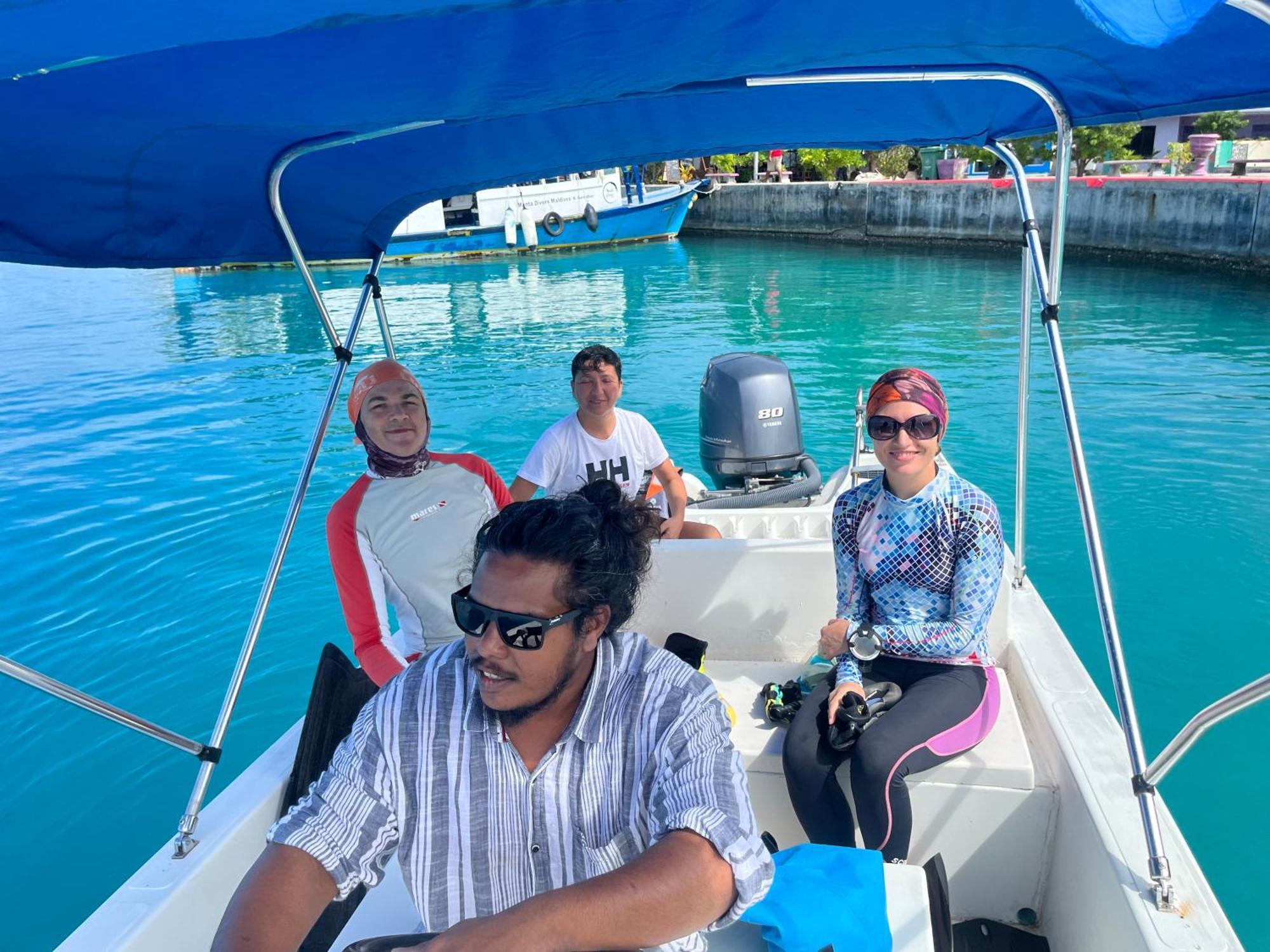 Hotel Konut By Thakuru à Guraidhoo  Extérieur photo